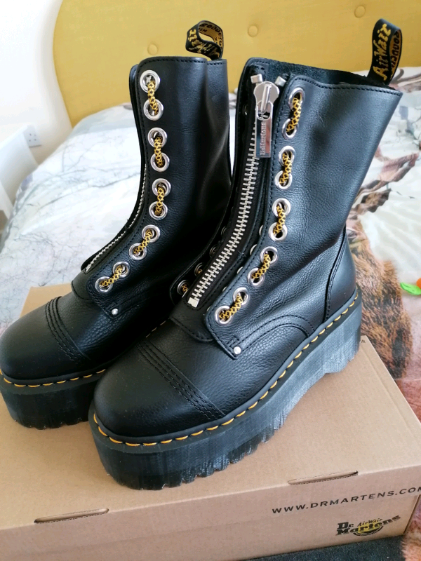 dr martens gumtree